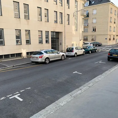 Проживание в семье Jacobins